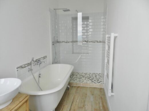 R&#x00E9;novation&#x20;de&#x20;salles&#x20;de&#x20;bain&#x20;&#x00E0;&#x20;Grasse,&#x20;P&#x00E9;gomas&#x20;et&#x20;dans&#x20;les&#x20;Alpes-Maritimes&#x20;&#x3A;&#x20;D&#x00E9;couvrez&#x20;nos&#x20;r&#x00E9;alisations
